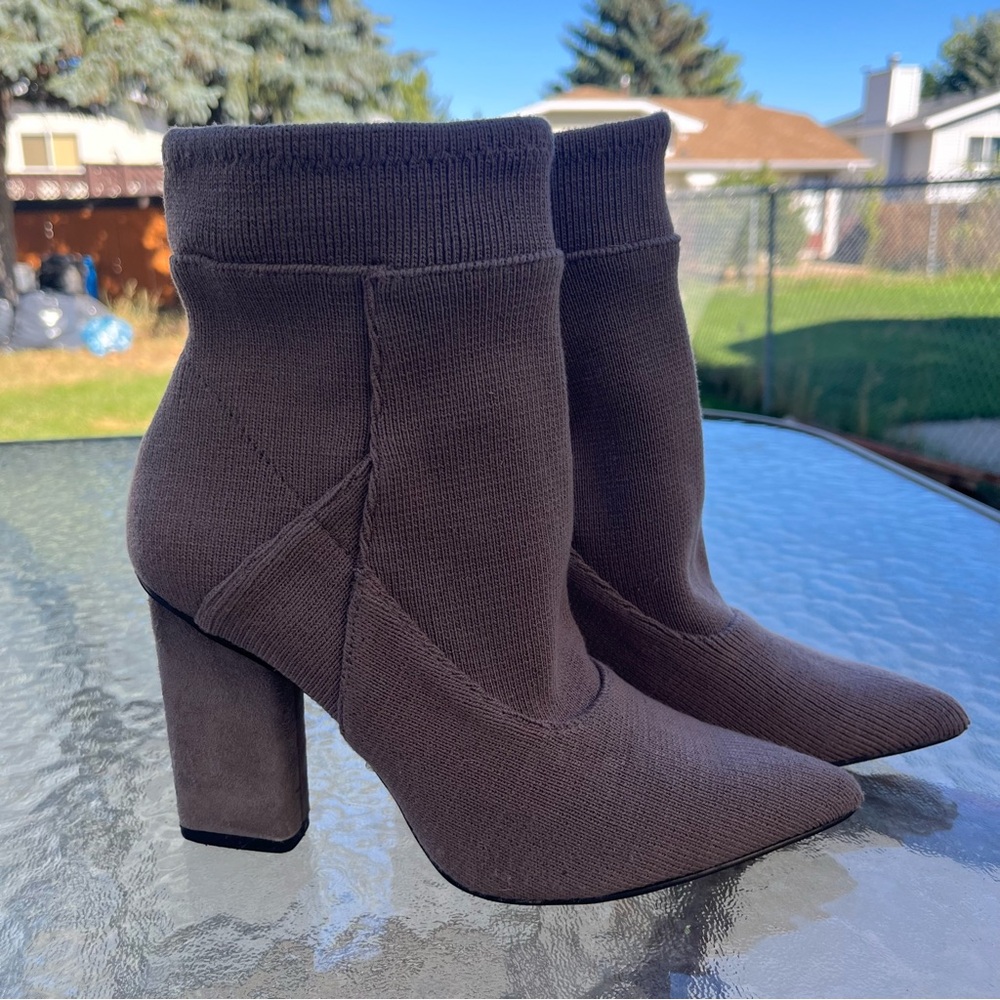 H Halston Evelyn Ribbed Sock Stacked Heeled Pull On Booties